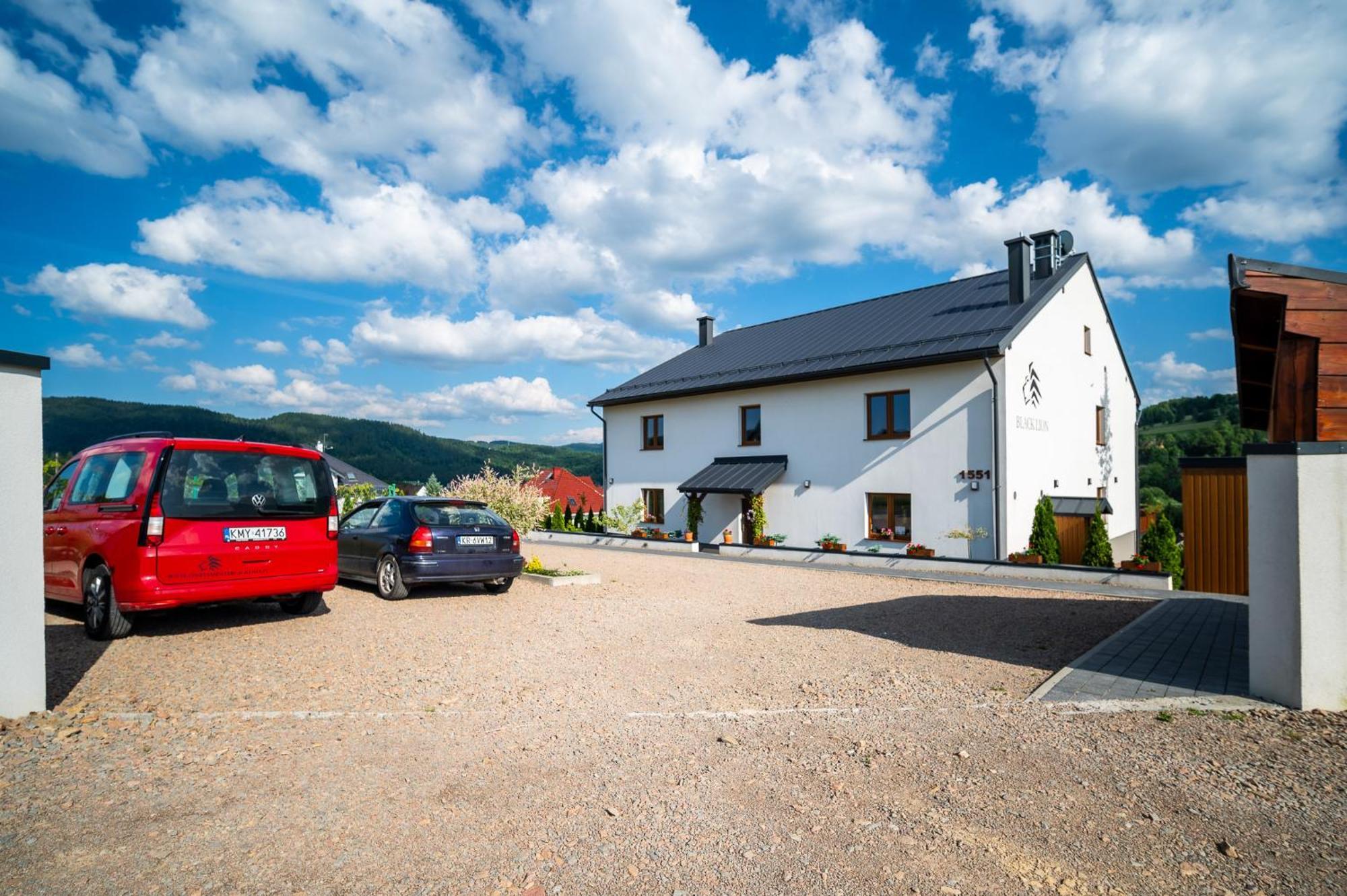 Apartamenty Black Lion Pcim Kültér fotó