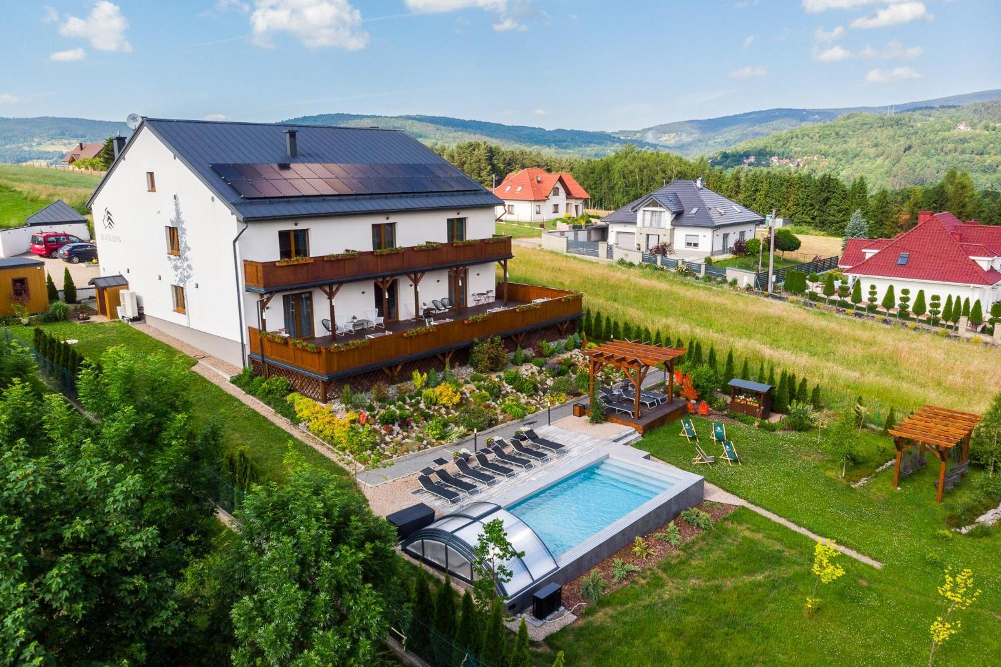 Apartamenty Black Lion Pcim Kültér fotó